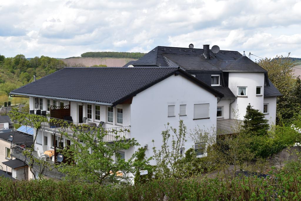 Ferienweingut Borens Wiltingen Exteriör bild